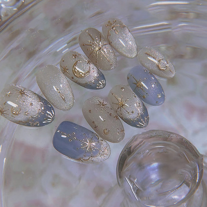 24 قطعة من أظافر صناعية لاصقة  - مراجعة Nail Art Inspo وسعره