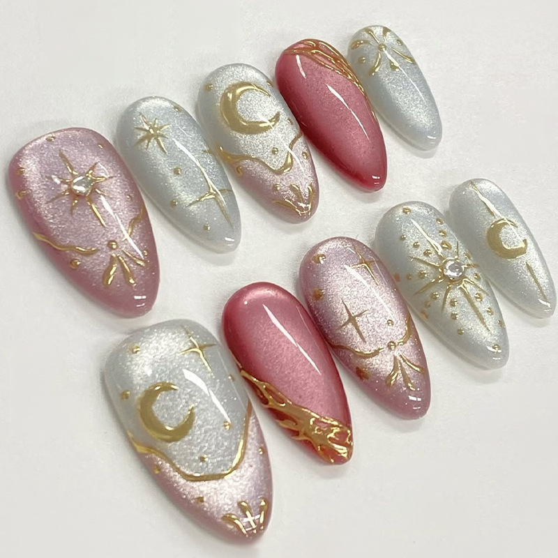 24 قطعة من أظافر صناعية لاصقة  - مراجعة Nail Art Inspo وسعره