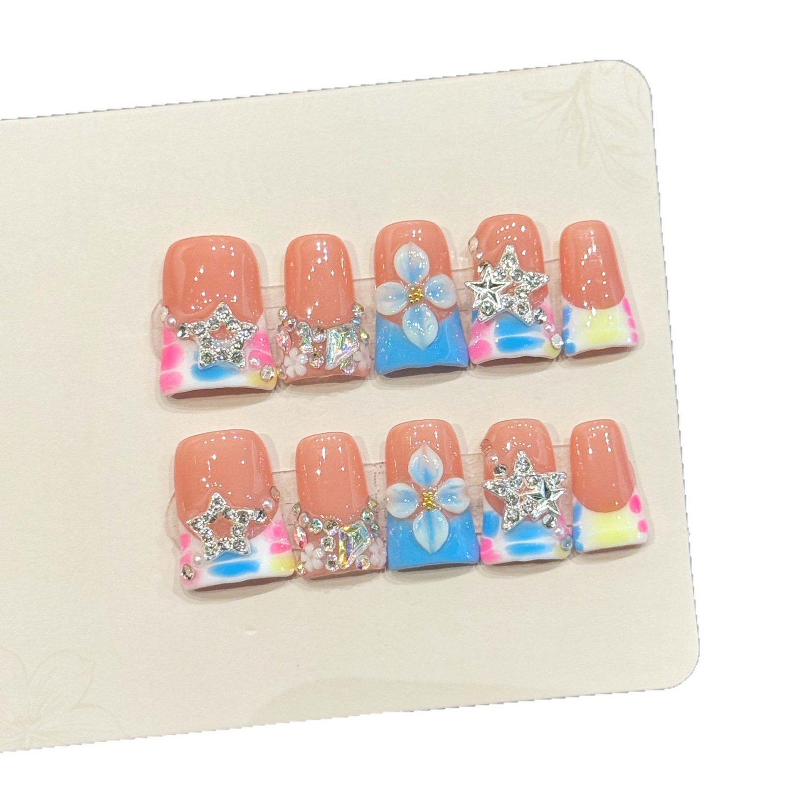 10 قطعة الصحافة اليدوية الفاخر - مراجعة Nail Adhesive Tab وسعره