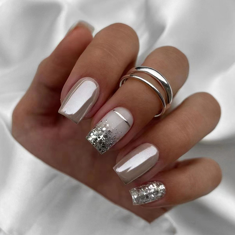 أظافر صناعية قصيرة مربعة الشكل - مراجعة Nail Art Inspo وسعره